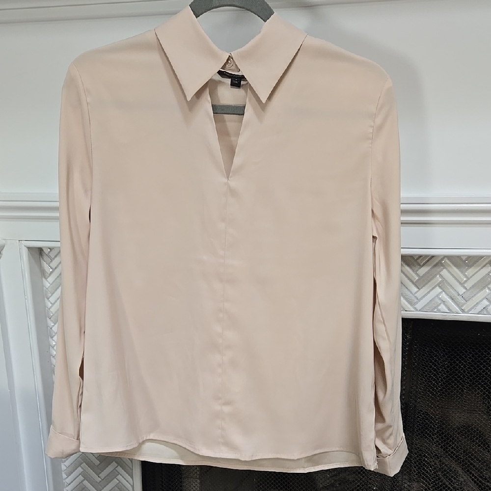 Elegant Banana Republic Cream Women's Keyhole Blouse Size S